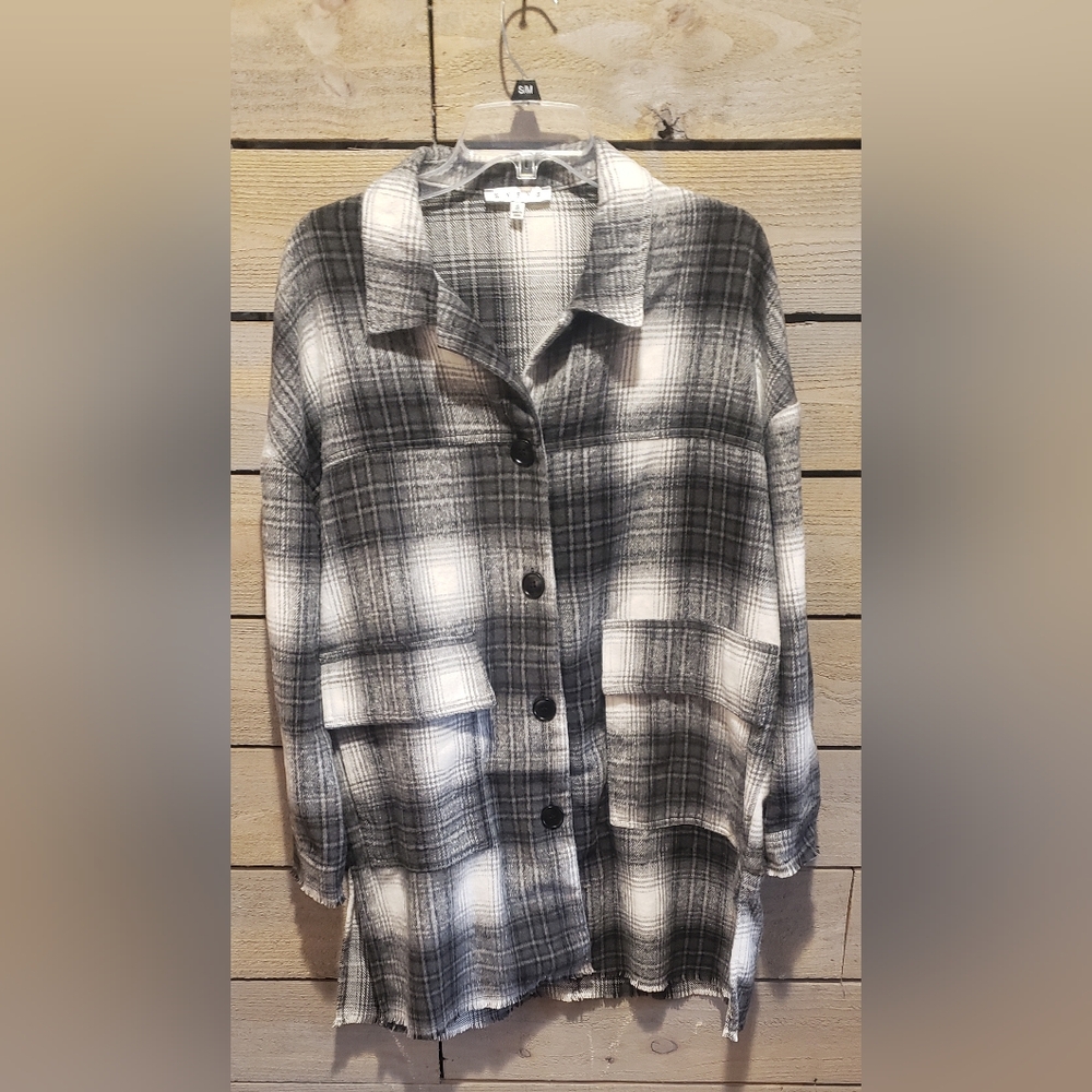 NWOT Plaid Button-Up Shirt Shacket